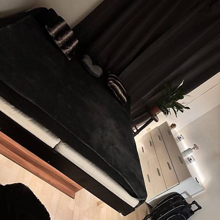 Studio 9 اوسترافا المظهر الخارجي الصورة
