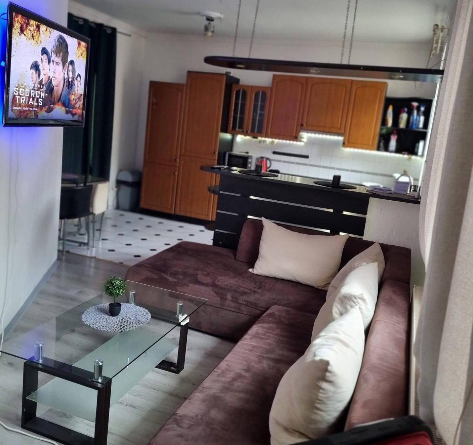 Studio 9 اوسترافا المظهر الخارجي الصورة